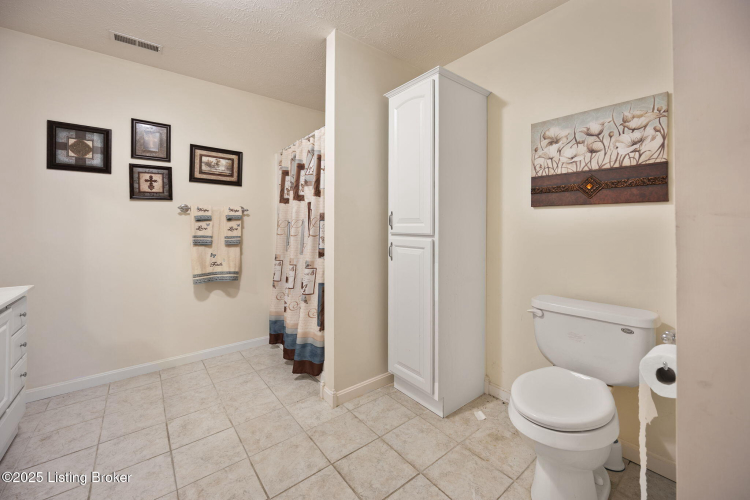 Listing Image 103