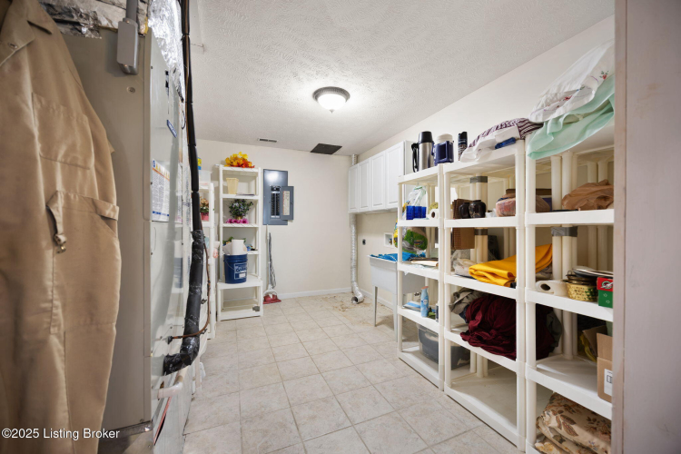 Listing Image 108