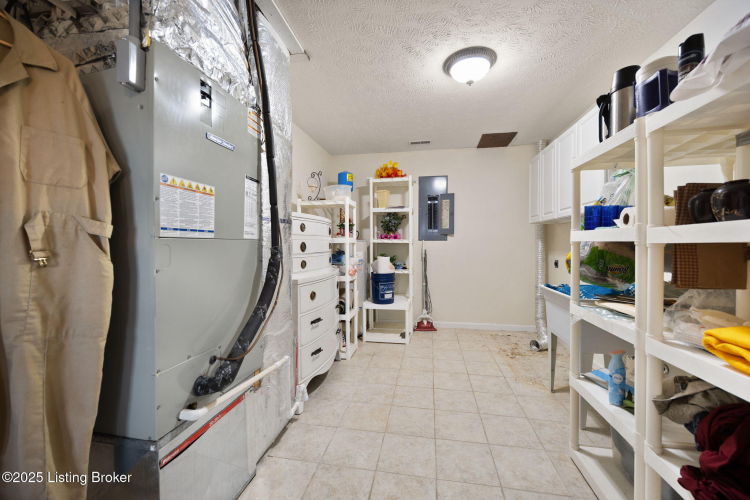 Listing Image 109