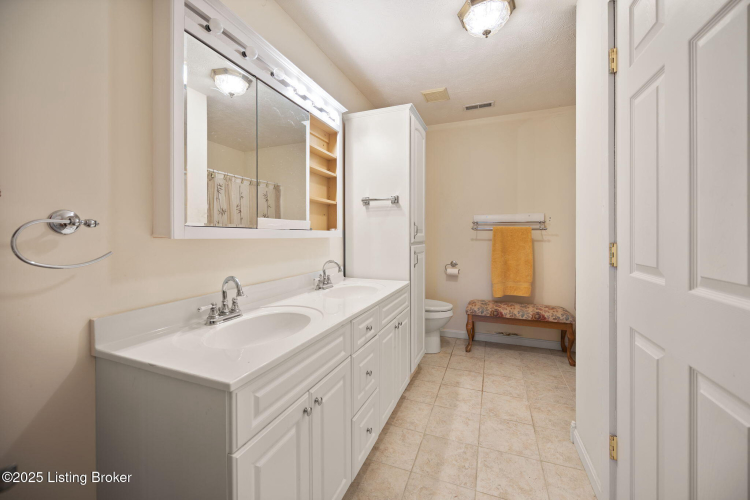 Listing Image 110