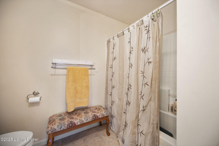Listing Image 111