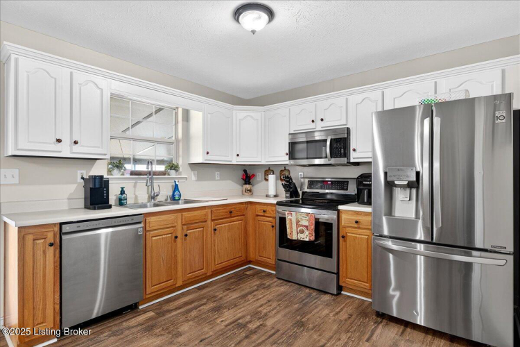 Listing Image 13