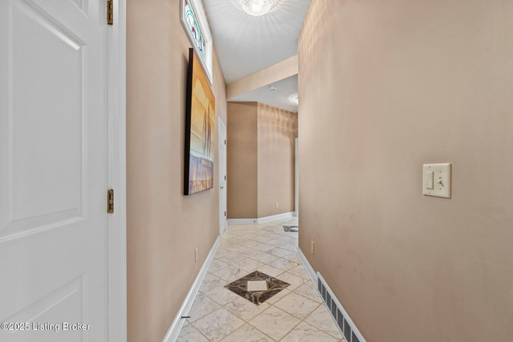 Listing Image 51