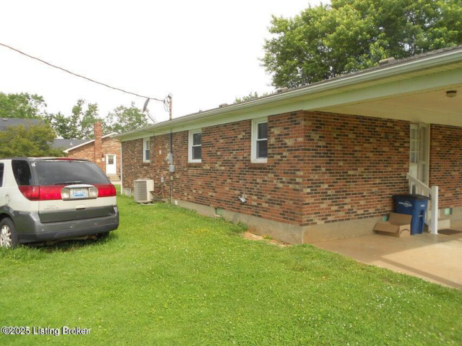 Listing Image 18