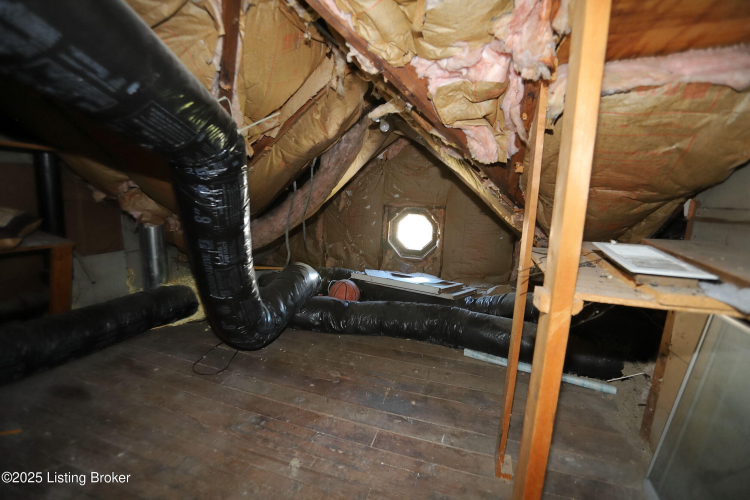 Listing Image 32
