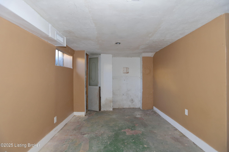 Listing Image 33
