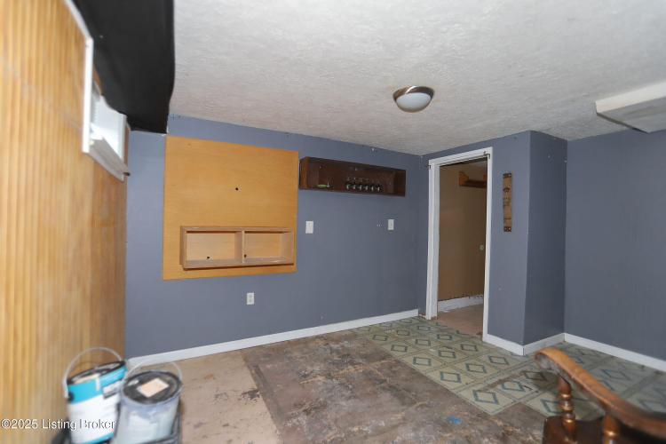 Listing Image 36