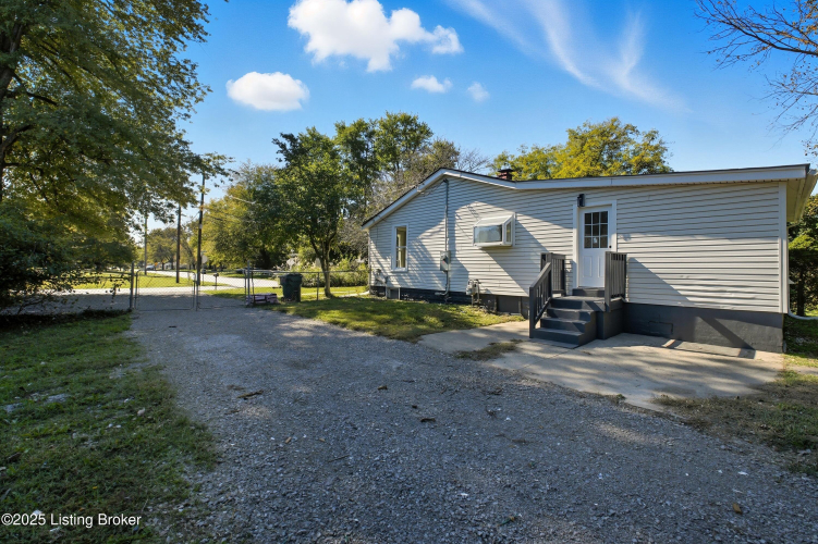 Listing Image 24