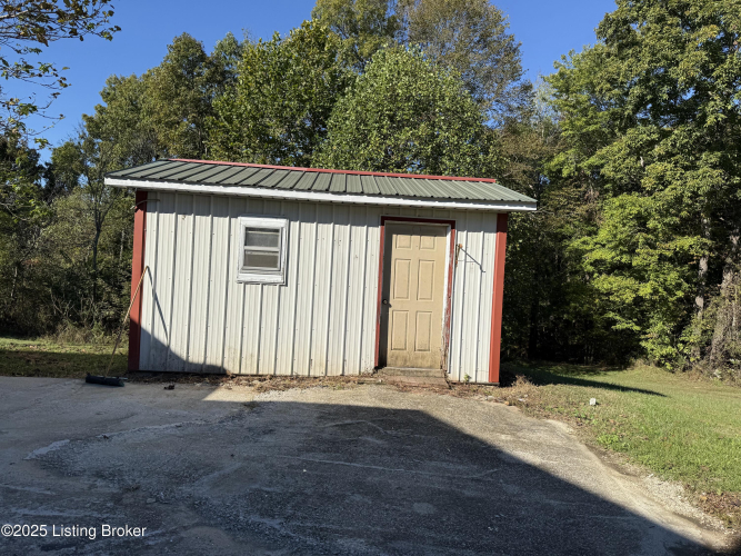 Listing Image 12