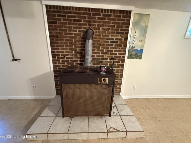 Listing Image 20