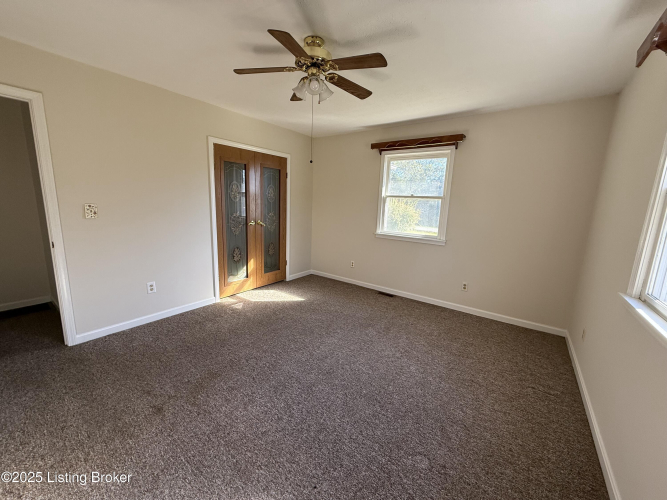 Listing Image 38