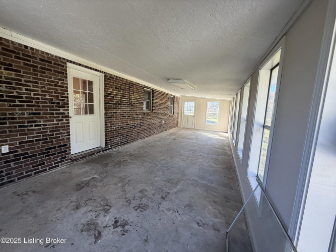 Listing Image 41