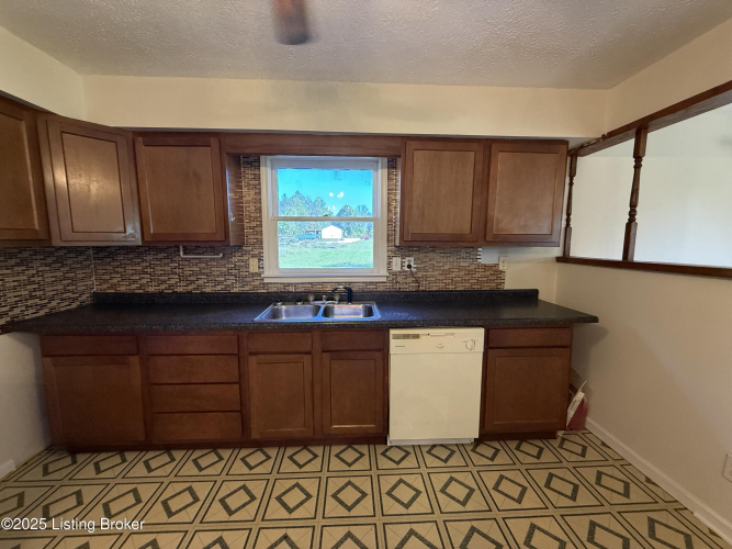 Listing Image 43