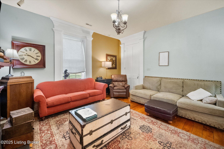 Listing Image 15