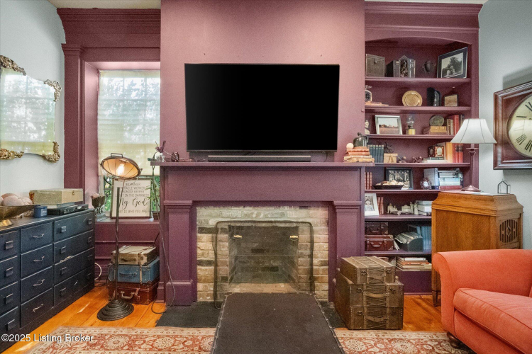 Listing Image 17