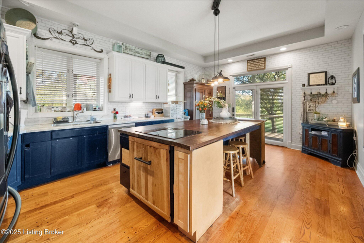 Listing Image 18