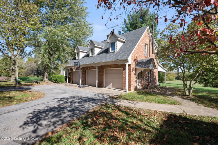 Listing Image 79