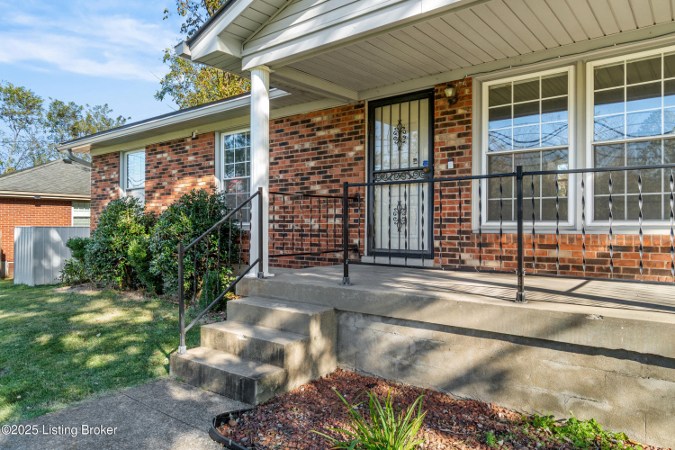 Listing Image 11