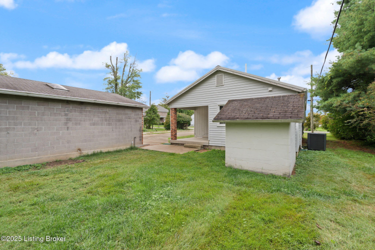Listing Image 11