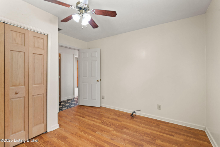 Listing Image 27