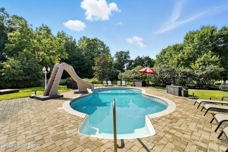 Listing Image 53