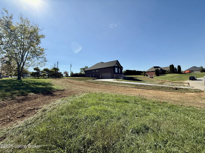 Listing Image 24