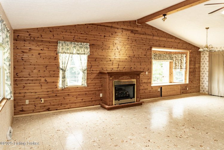 Listing Image 28