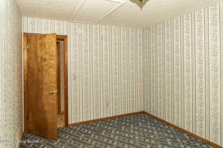 Listing Image 45