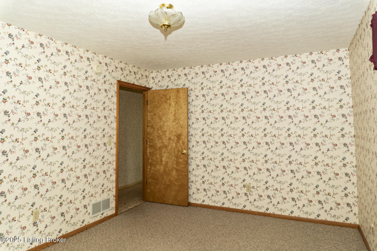 Listing Image 53