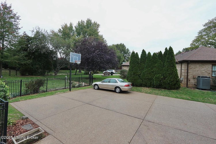 Listing Image 42