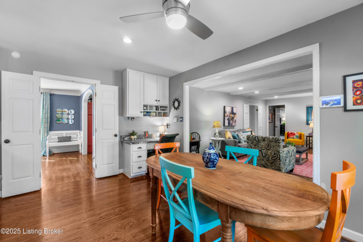 Listing Image 11