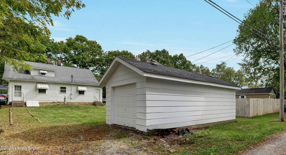 Listing Image 44