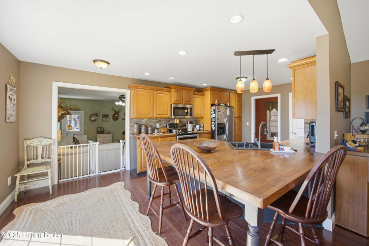 Listing Image 13