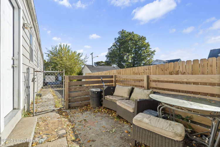 Listing Image 24