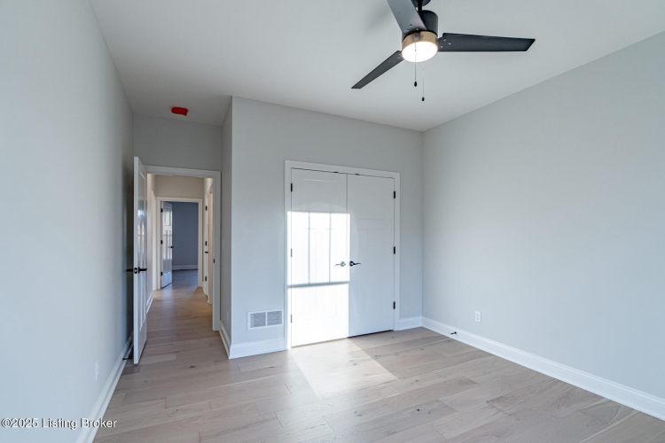 Listing Image 53
