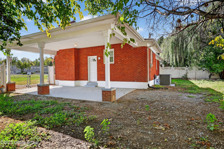 Listing Image 26