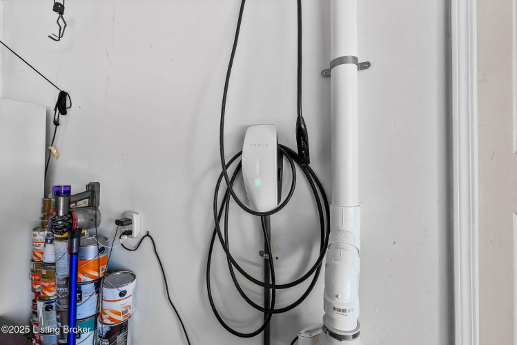 Listing Image 42
