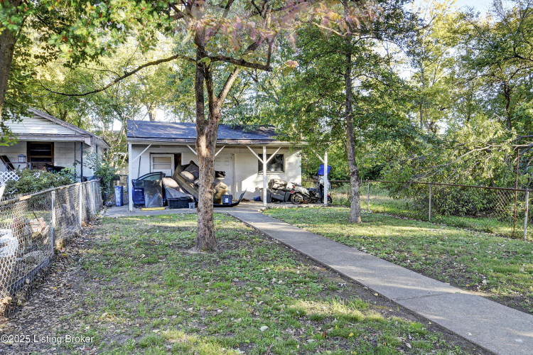 Listing Image 7