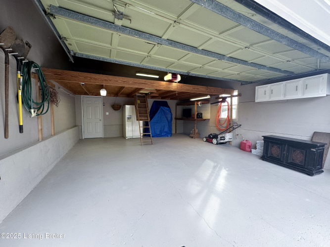 Listing Image 44