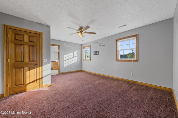 Listing Image 28