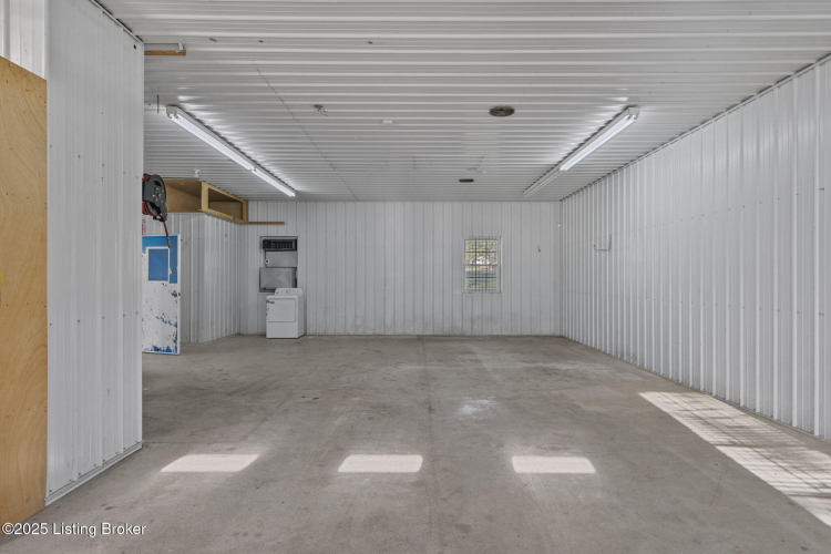 Listing Image 40