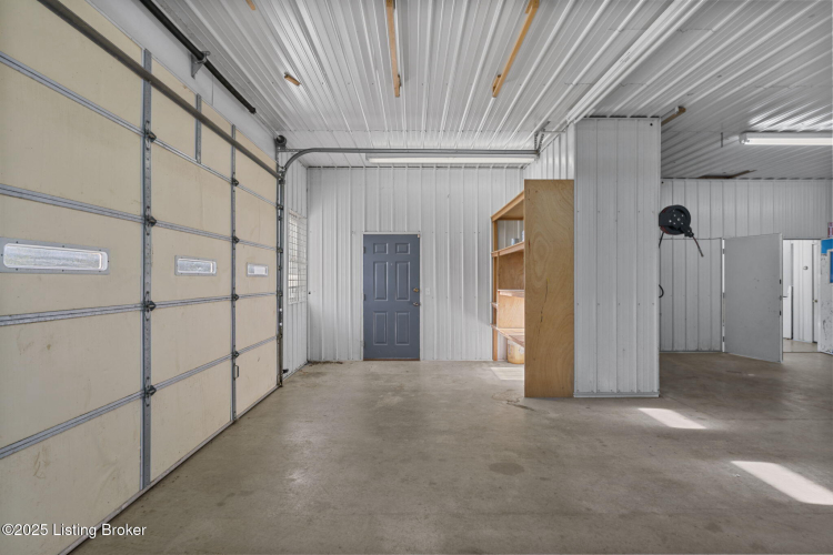 Listing Image 41