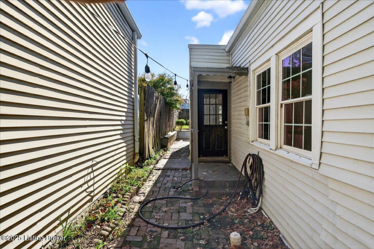 Listing Image 29