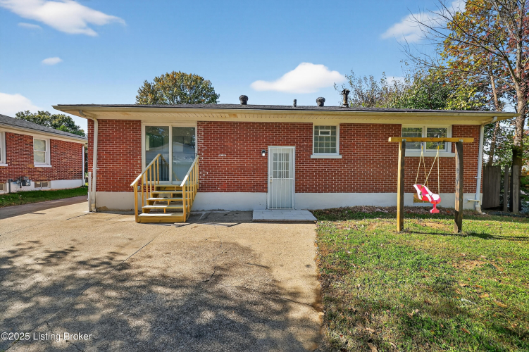 Listing Image 12