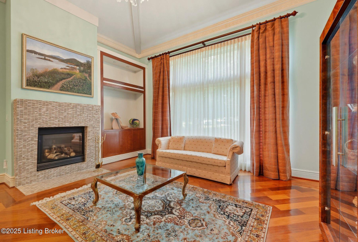 Listing Image 15