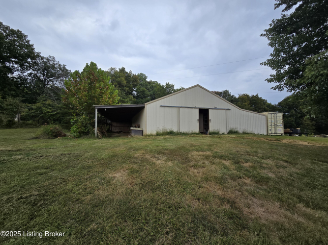 Listing Image 4