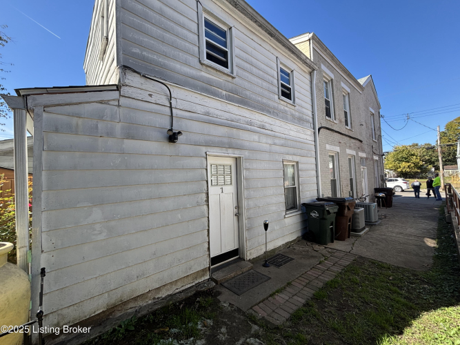 Listing Image 16
