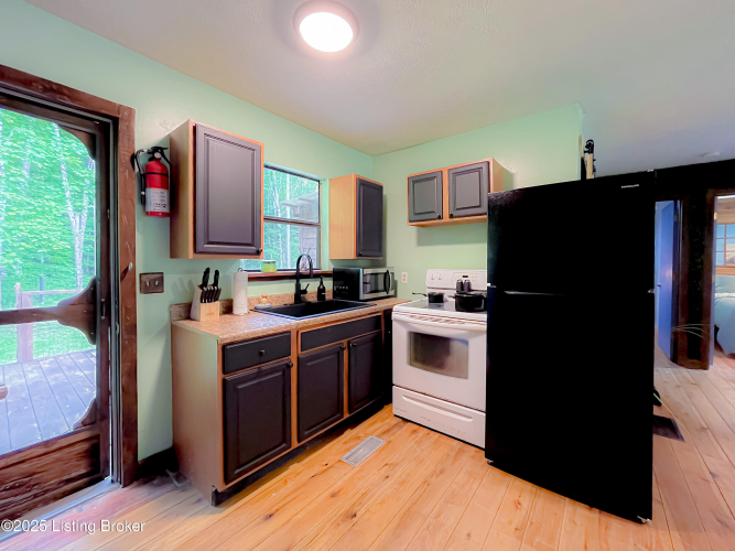 Listing Image 15