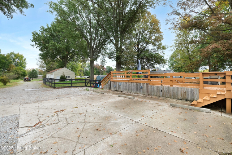 Listing Image 44
