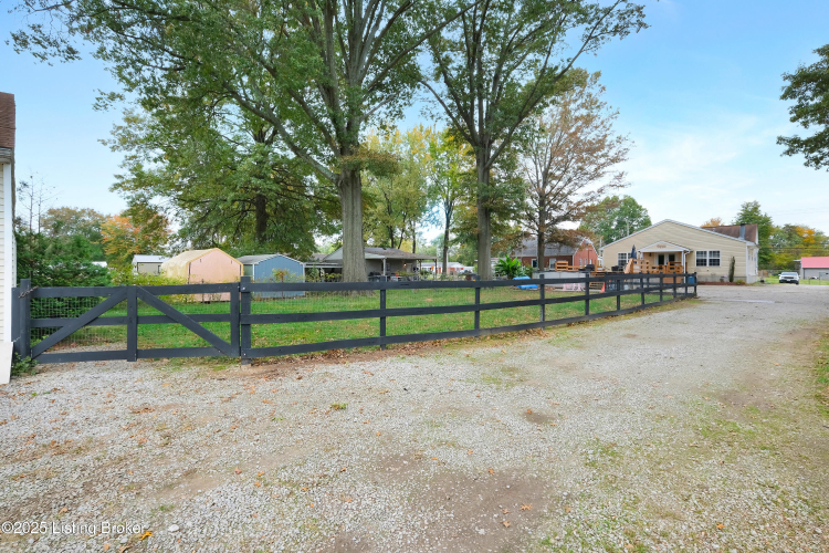 Listing Image 46